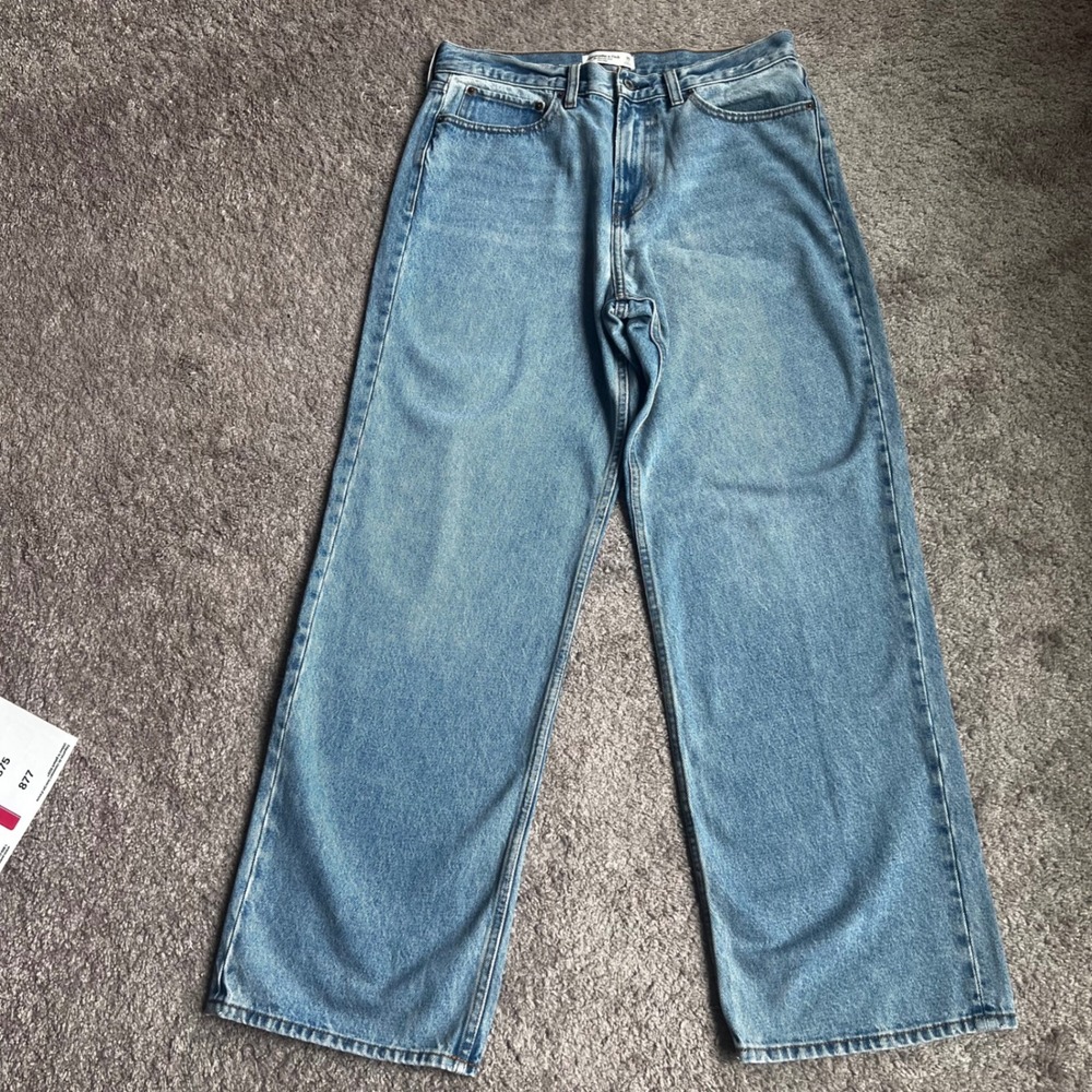 Abercrombie & Fitch The Slouchy Jean Mid Rise Wide Leg Blue Denim Size 30 Long